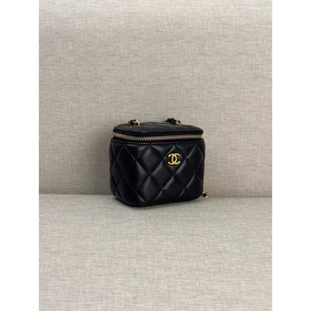 CHANEL Black Lambskin Vanity Case Small GHW